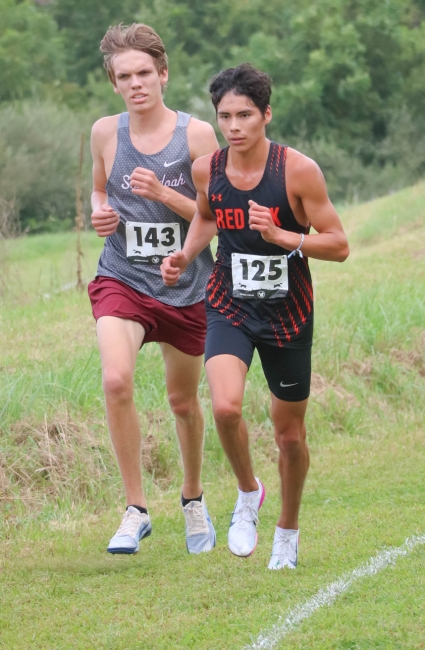 Red Oak’s Osiel Pedersen placed 98th at the Kirk Schmaltz Invitational Cross Country meet last week. (Joel Stevens/ The Red Oak Express)