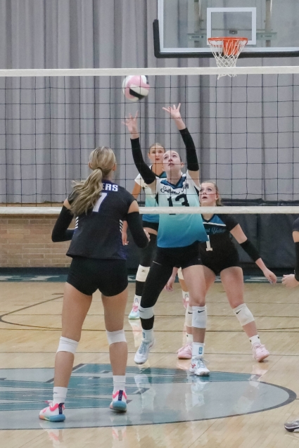 Southwest Valley’s Nora Paul had 23 kills and 25 digs in the Timberwolves’ 4-1 day Saturday. Joel Stevens/ The Red Oak Express)